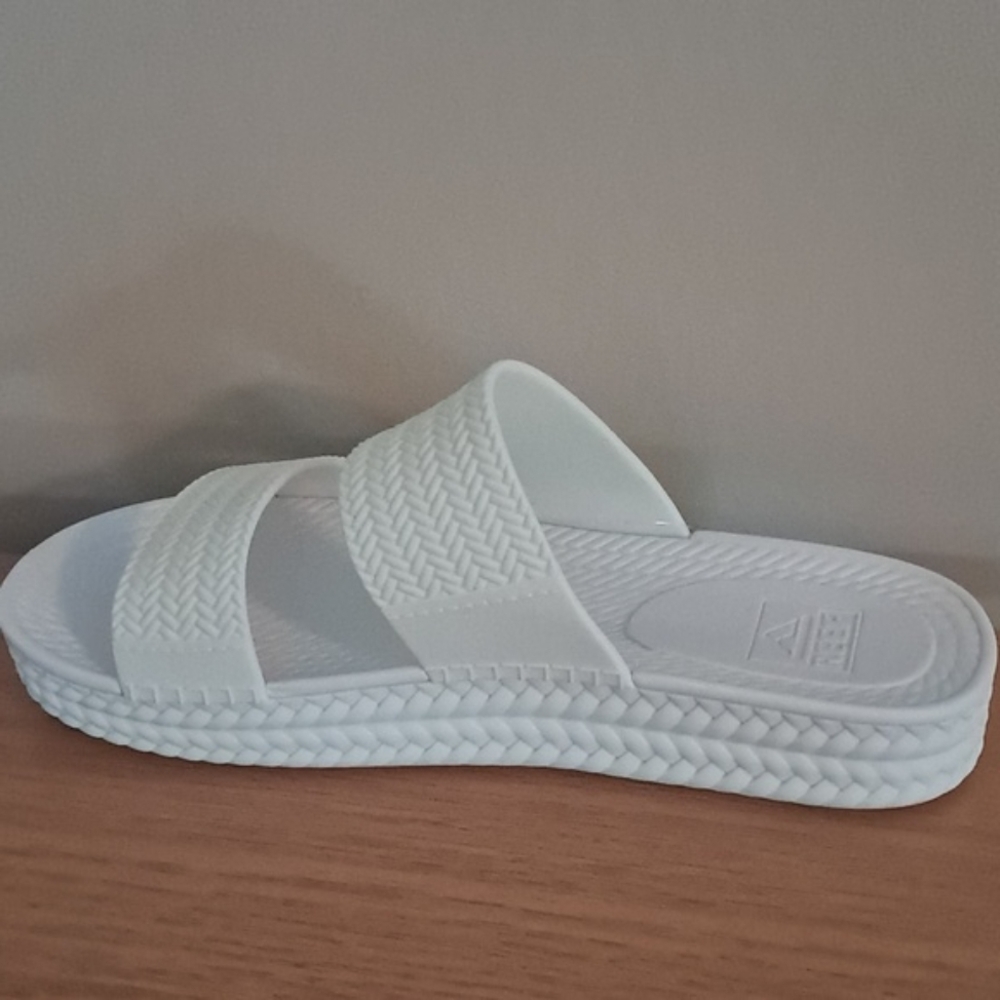 Reef Women's New Water Vista Slides Sandals White Water Friendly Sizes 10 or 11 - Picture 4 of 10